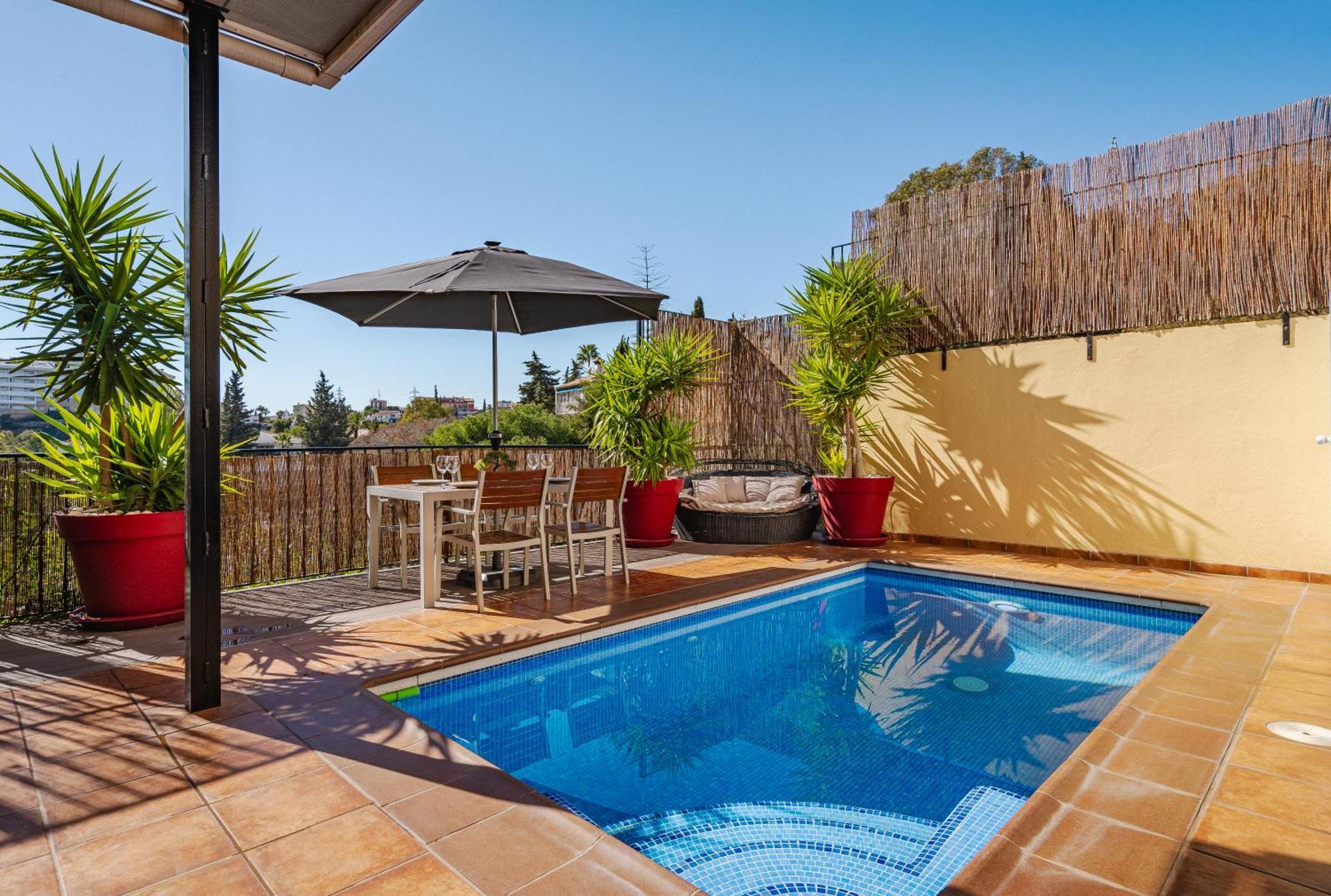 Private Luxurious Hillside Villa With Pool & Sea Views For 8 To 10 Ppl Fuengirola Exterior photo