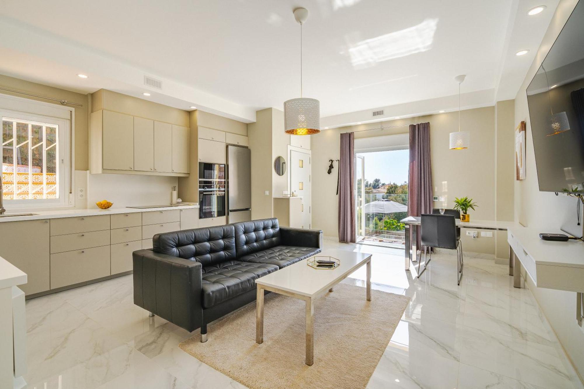 Private Luxurious Hillside Villa With Pool & Sea Views For 8 To 10 Ppl Fuengirola Exterior photo